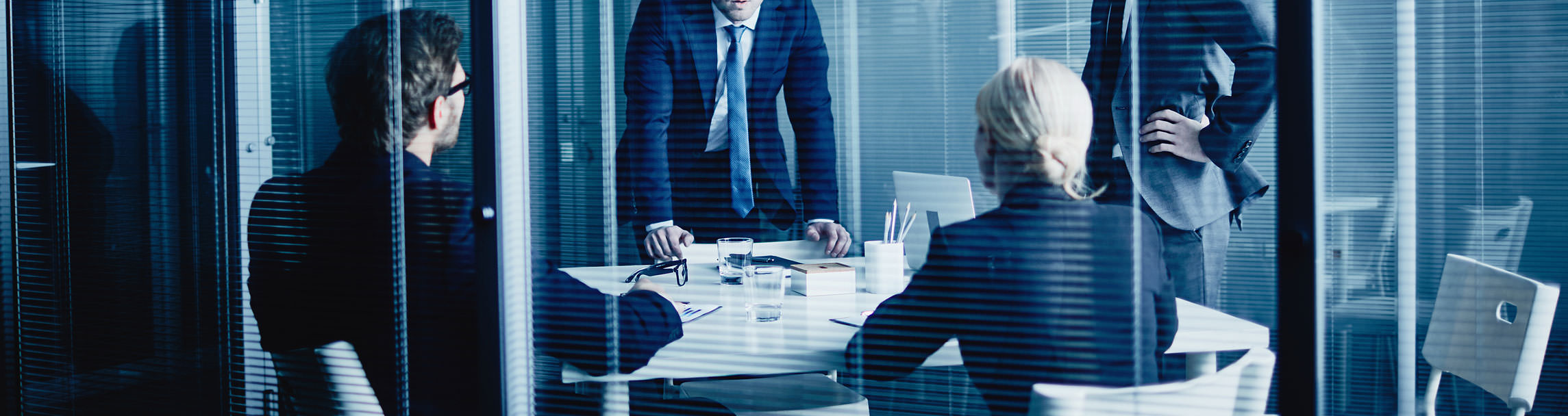 DMW-Crisis-management_Slider-EN